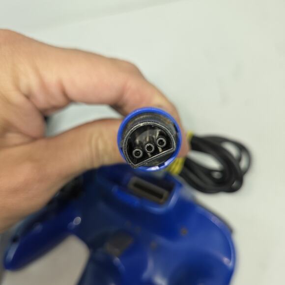 Vtg Nintendo 64 N64 Controllers Controller Wired Grey Blue Retro Gaming Video - Picture 10 of 10